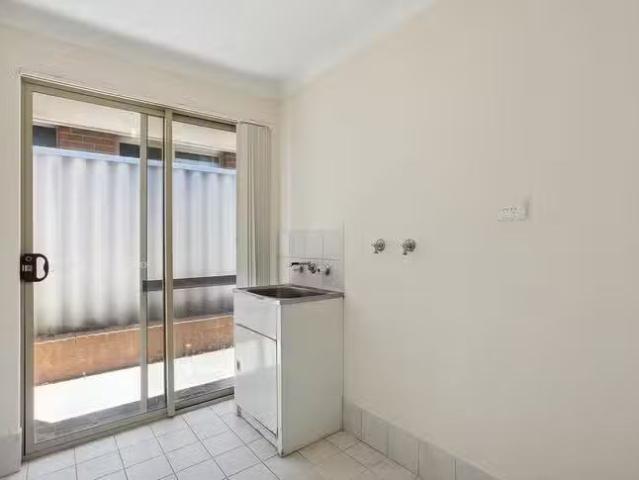 Cozy 39/47 Westgate Way, Marangaroo, WA 6064