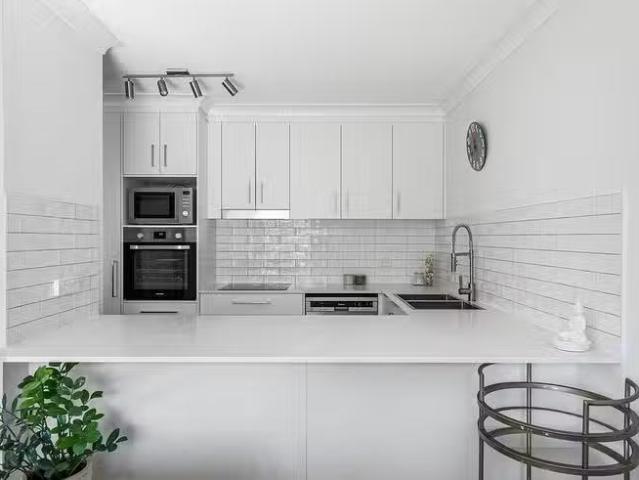 Cheap 3/9 Domain Road, Currumbin, QLD 4223
