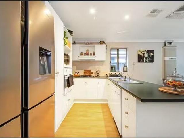 Just in! 39 Parkview Drive, Oakden, SA 5086