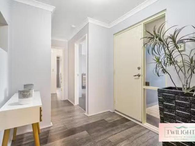 Nice 39 Stokesay Street, Orelia, WA 6167