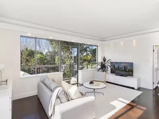 Charming 301/109 Darling Point Road, Darling Point, NSW 2027