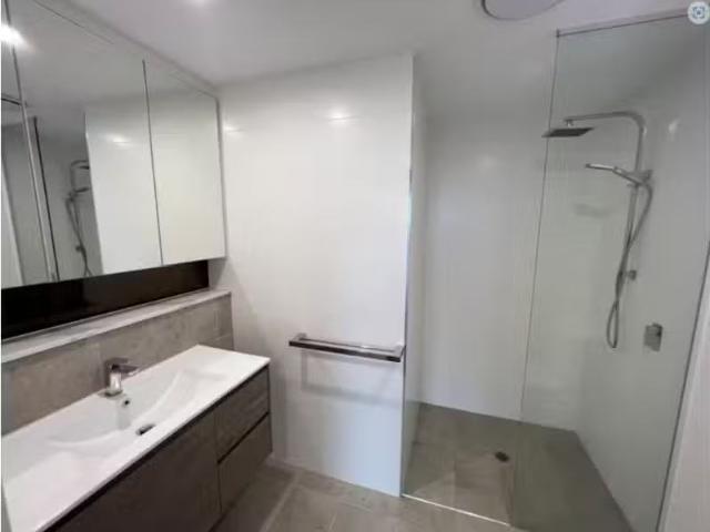 Charming 3093/2 Thomson St, Tweed Heads Apartment for rent Li.