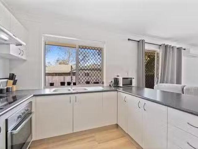 Charming 30 Nicolis Court, Beenleigh, QLD 4207