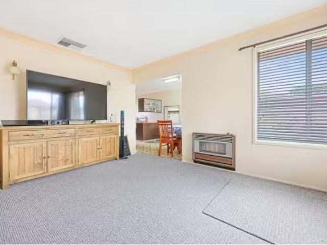 Unique 30 Cypress St, South Tamworth House for rent Listed by.