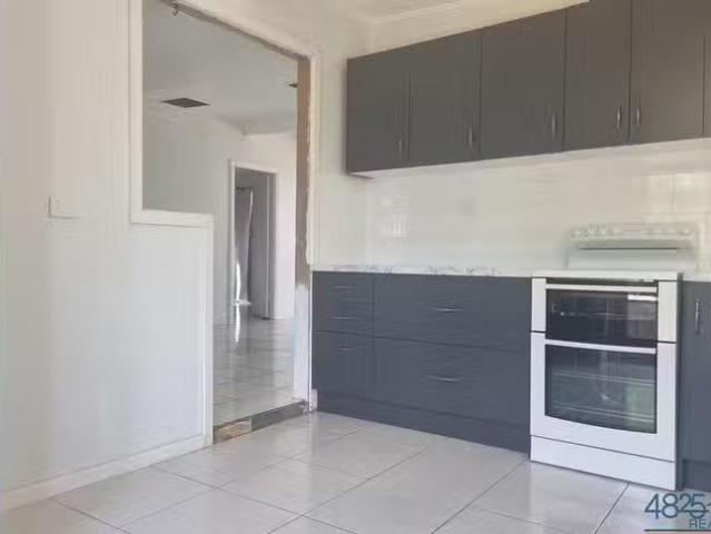 Deal! 30 Cook Crescent, Sunset, QLD 4825