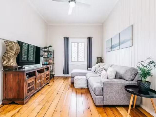 For Rent! 30 Walsh Street, Newtown, QLD 4305