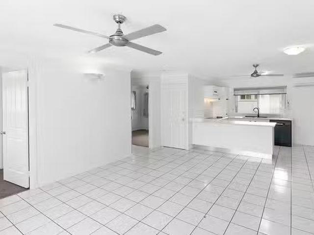 Just in! 3/13 15 Behan Street, Manunda, QLD 4870