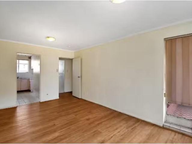 Charming 3/13 Station Street, FAIRFIELD Apartment for rent Li.