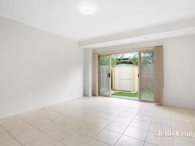 For Rent! 3/129 Mountain View Road, Briar Hill VIC 3088