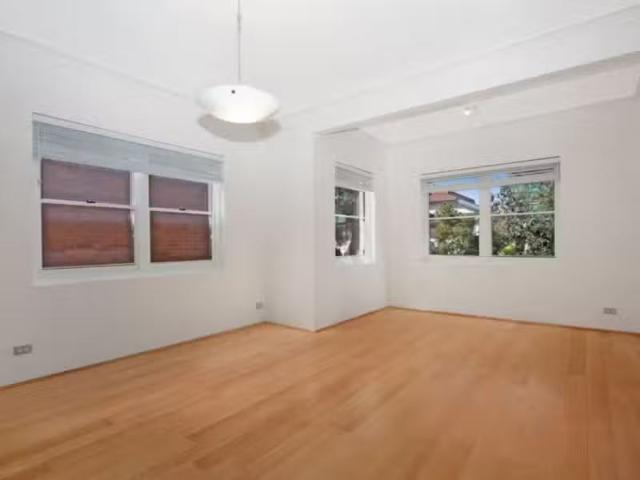 Rental! 3/151 Hastings Parade, BONDI BEACH Apartment for rent.