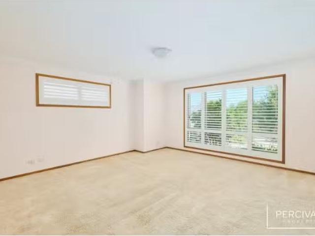 Cozy 3/19 Denehurst Place, Port Macquarie Apartment for rent.