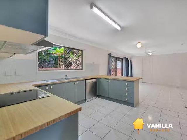 For Rent! 31 Mirbelia Street, Kenmore Hills, QLD 4069