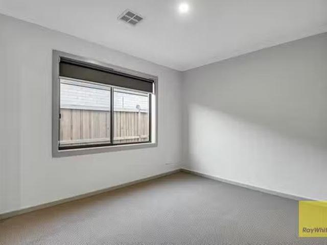 Deal! 31 Mitcham Street, Truganina, VIC 3029