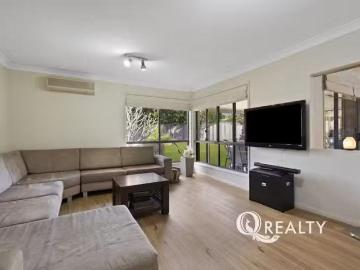 Deal! 31 Tarra Place, Parkinson, QLD 4115
