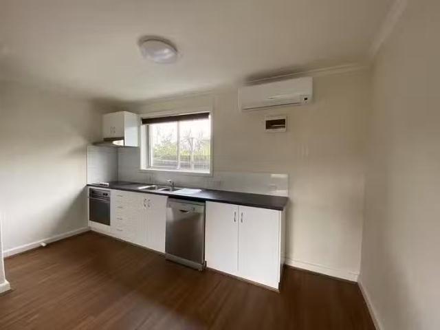 New 3/21 Hampton Parade, West Footscray, VIC 3012