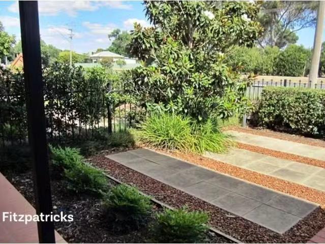 Charming 3/233 Kincaid Street, Wagga Wagga Apartment for rent.