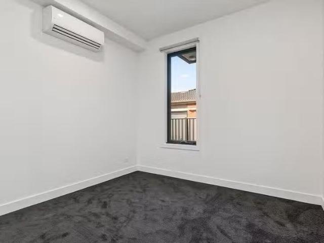 Deal! 3/29 Halsbury Street, Hadfield, VIC 3046