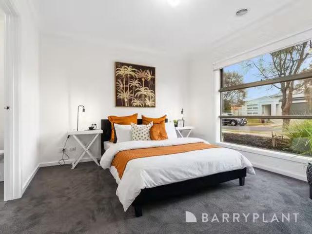 For Rent! 32 Mallow Street, Brookfield, VIC 3338