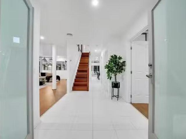 Cheap 32 Grand Canal Boulevard, Point Cook, VIC 3030