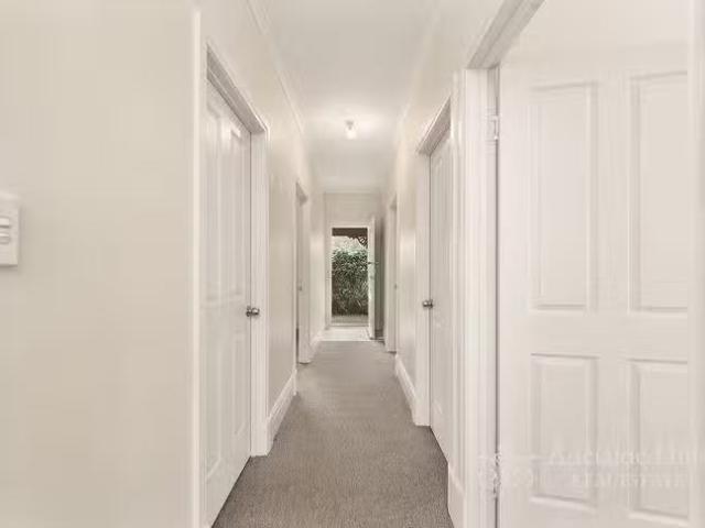 Deal! 3/2 Hill Street, Mount Barker, SA 5251