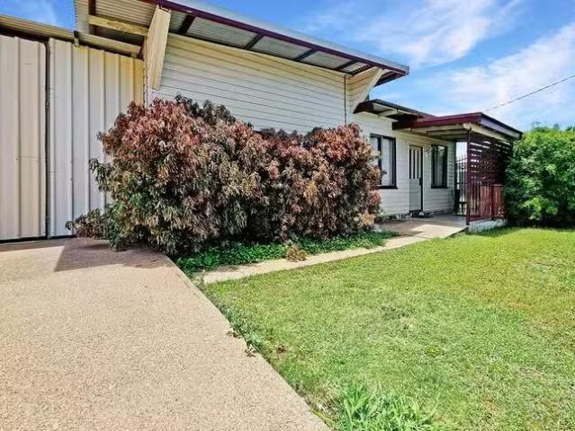 Cheap 32 Joan Street, Mornington, QLD 4825