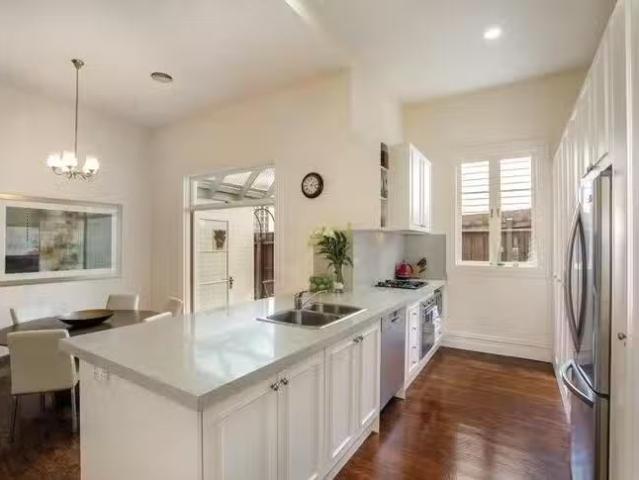 For Rent! 32 Seymour Avenue, Armadale, VIC 3143
