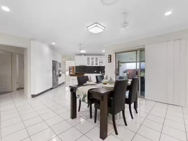 Rental! 32 Shiral Drive, Beaconsfield QLD 4740