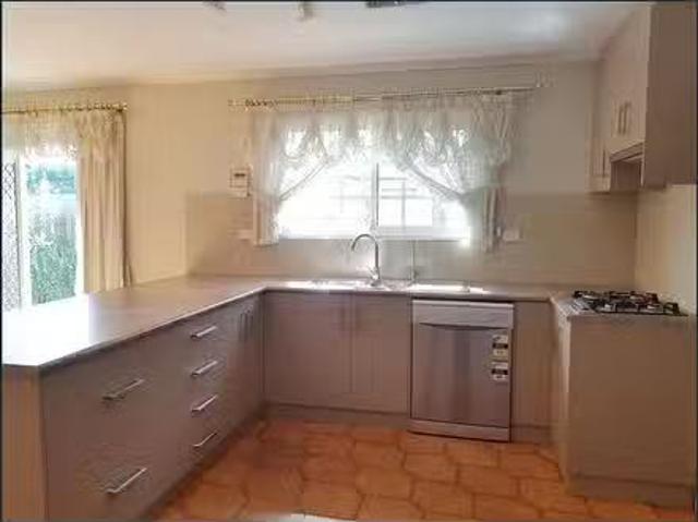 Deal! 33 Maple Avenue, Royal Park, SA 5014