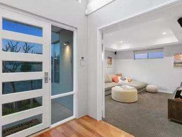 Charming 33 Harman Road, Sorrento, WA 6020