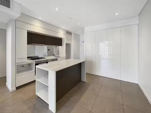 Unique 33 Remora Road, Hamilton, QLD 4007