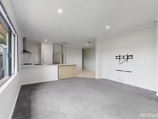 Unique 33A Beaconsfield Street, St James, WA 6102