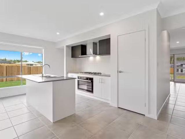 Just in! 3 Charlotte Court, Kawungan, QLD 4655