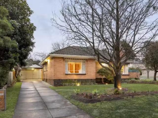 Charming 3 Almer Avenue, Nunawading VIC 3131 House Auction