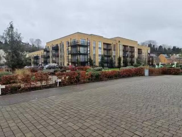 Cheap 3 BA 3 bedroom semi detached house for rent in Northflee.
