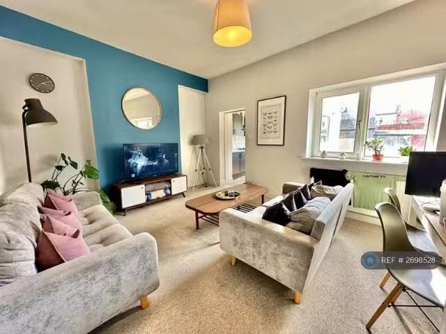 Rental! 3 BA 1 bedroom house share for rent in Fishponds Road.