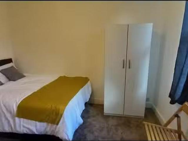 For Rent! 3 BA 1 bedroom house share for rent in Stevenage Roa.