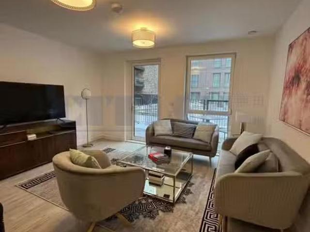 Deal! 3 BA 4 bedroom apartment for rent in Cantwell house, 3 1.
