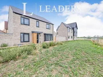 Cozy 3 BA 4 bedroom detached house for rent in Longhorn Close.