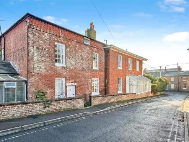 Charming 3 BA 6 bedroom semi detached house for rent in West A.