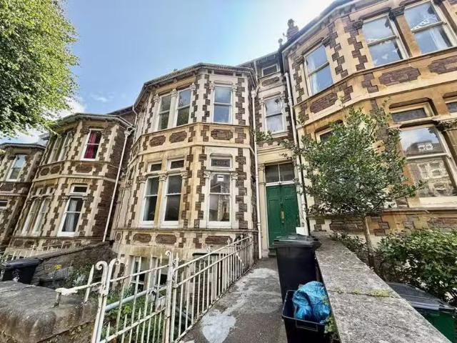 Deal! 3 BA House share for rent in Clarendon Road, Bristol, BS6