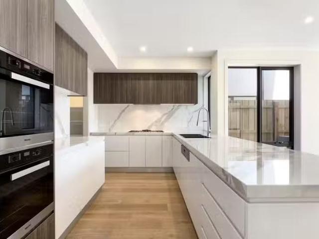 Just in! 3 Beckwith Avenue, Alphington VIC 3078