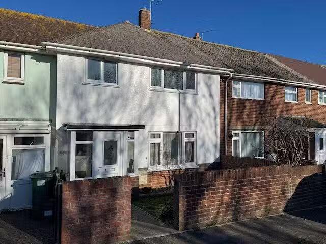 Rental! 3 bedroom terraced house for rent in Westhaven, Weymou.