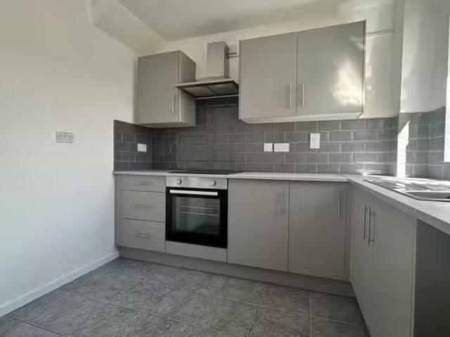 For Rent! 3 bedroom terraced house for rent in Pelican Close.