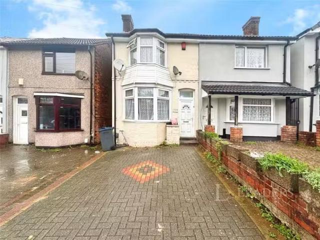 Cheap 3 bedroom terraced house for rent in Reservoir Road, Erd.