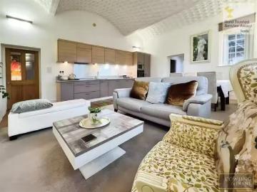 For Rent! 3 bedroom apartment for rent in Brunswick Court, The.