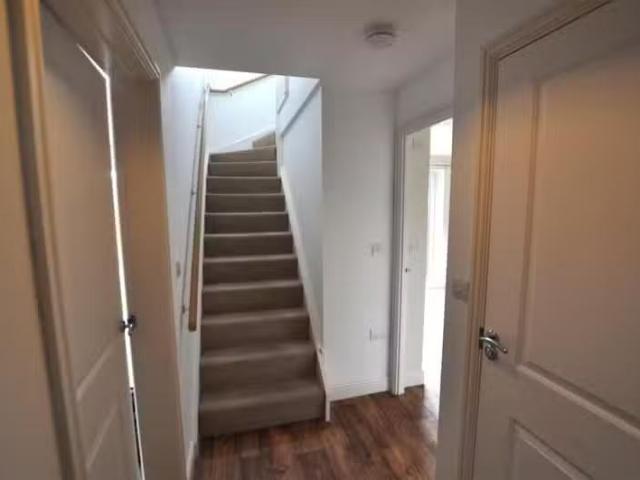 Cheap 3 bedroom detached house for rent in Conquest Drive, Hai.