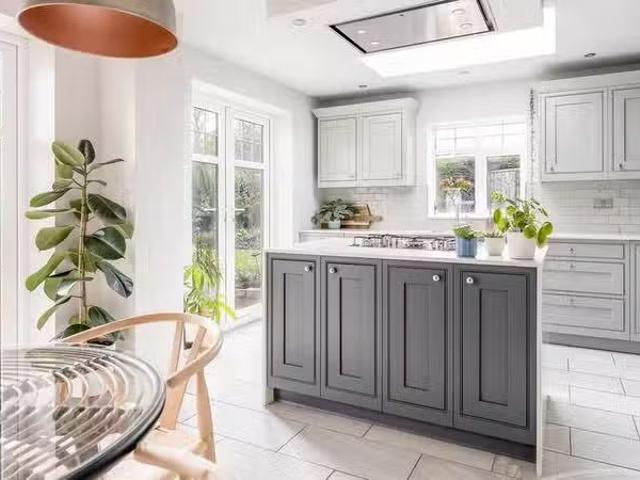 Unique 3 bedroom detached house for rent in Jasmine Lodge, Wes.