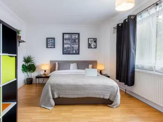 Cheap 3 bedroom flat share for rent in Alfred Street, London, E3