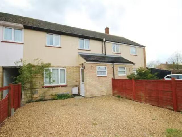 Just in! 3 bedroom house for rent in Somerset Close, Cambridge.
