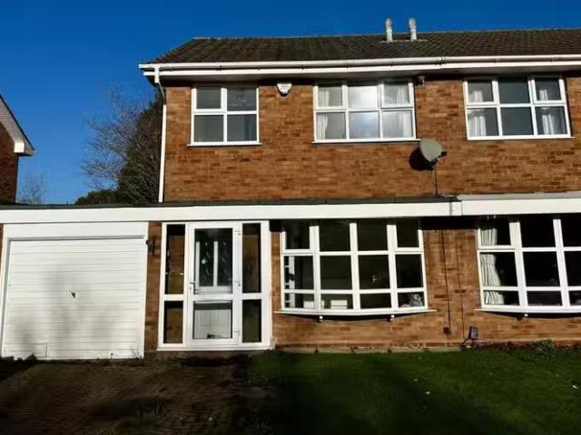 Cozy 3 bedroom house for rent in St. Annes Grove, Knowle, Soli.